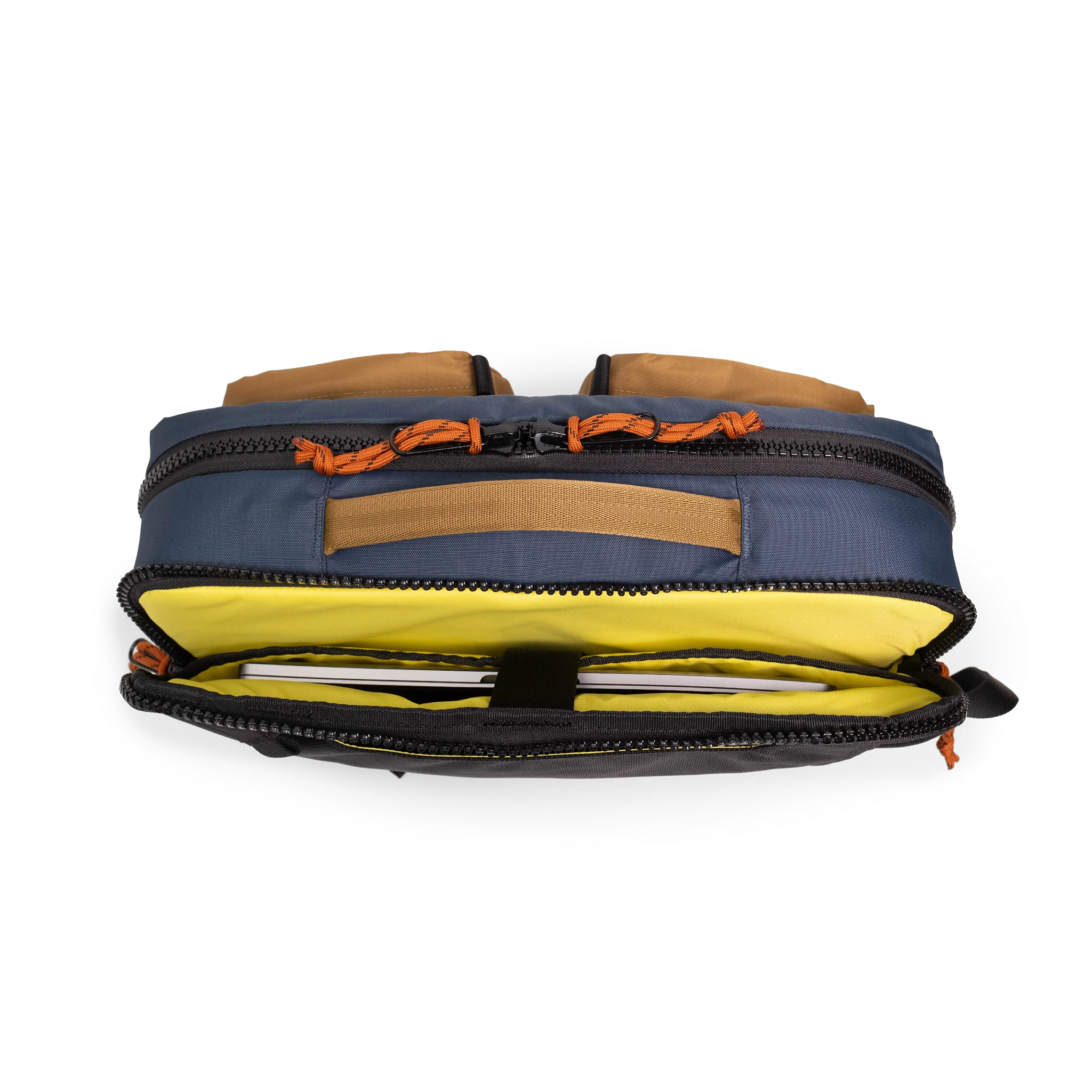 General detail product shot of the global briefcase in "Olive / Dark Khaki" showing the main compartment pockets.